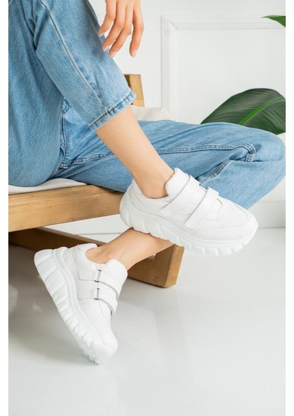 Beyaz Cırtlı Günlük Taban Kadın Sneaker modelleri