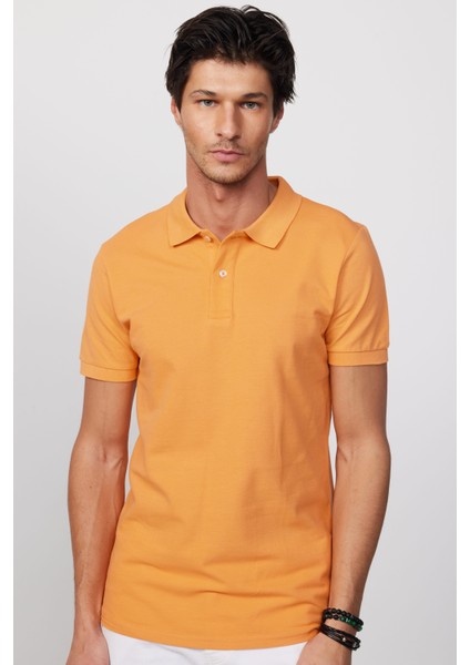 Erkek Slim Fit Dar Kesim Pamuk Düz Pike Yavruağzı Renk Polo Yaka Tişört modelleri