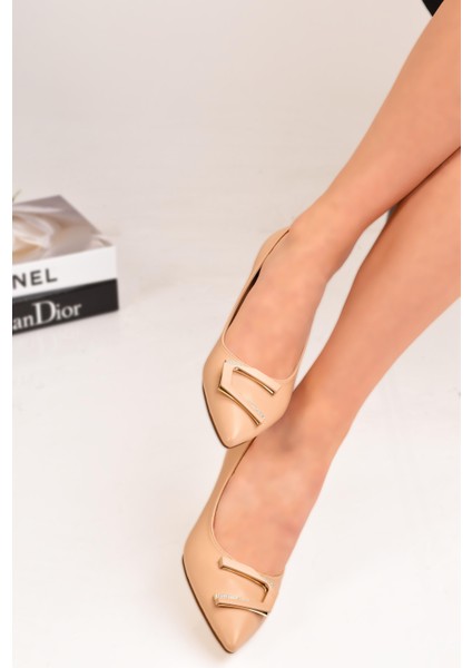 Kadın Stiletto Ince Ökçe Sivri Burun Tokalı Topuklu Ayakkabı