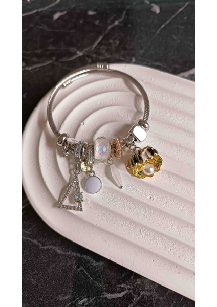 Beyaz Istiridye Charm Çelik Bileklik