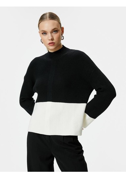 Triko Kazak V Yaka Inci Düğmeli