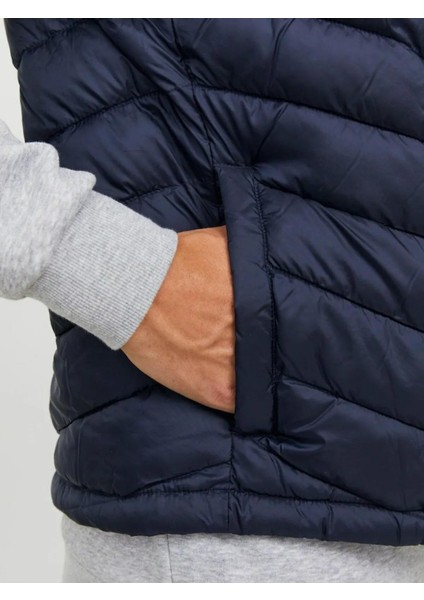 Markasız Jack&jones 12211790 Enıne Dıkıslı 2 Ceplı Yelek modelleri