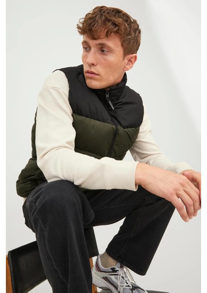 Markasız Jack&jones 12235861 Ic Dolgulu Yelek fırsatları