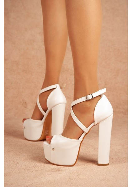 Bella Ince Bantlı Yüksek Kalın Topuklu Platform Ayakkabı fiyatları