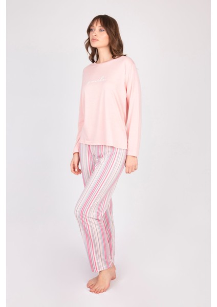 Kadın Uzun Kollu Yumuşak Dokulu Pembe Pijama Takımı