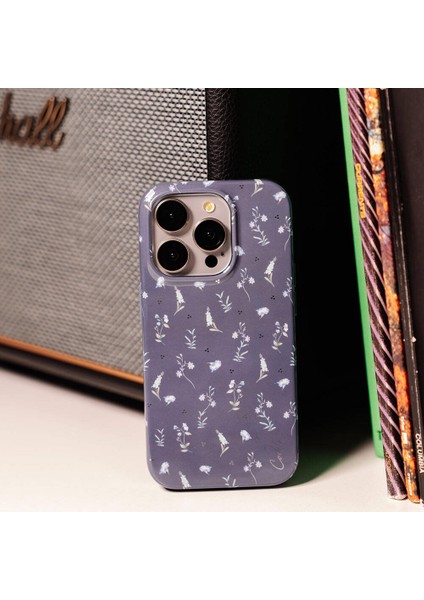 iPhone 15 Pro Max Uyumlu Kılıf Mini Çayır Çiçekleri Desenli Coehl Prairie Kapak Lacivert
