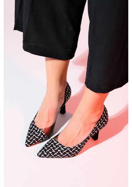 Wayne Siyah-Beyaz Desenli Şeffaf Kadın Ince Topuklu Ayakkabı fırsatları