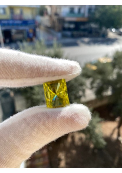 Faset Kesim Sarı Safir Taşı 26 Karat