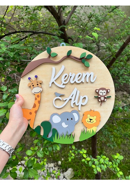 Özel Tasarım Hastane Hediyelik Orman Safari Hayvanlı Aslan Zürafa Bebek Ahşap Kapı Süsü