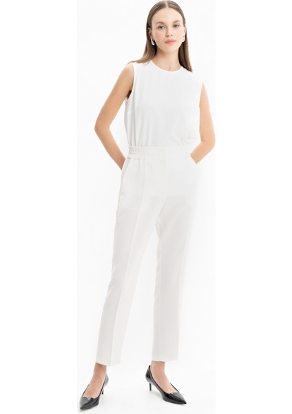 Beli Lastik Detaylı Pantolon