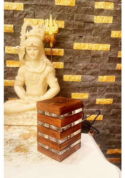 Hediyelik Dekoratif Masa Lambası, Şık Tahta Gece LED Lambası (Usb Veya 220V)