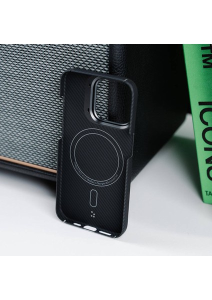 iPhone 15 Pro Max Kılıf Magsafe Şarj Özellikli 600D Kevlar Krek Karbon Standlı Kılıf
