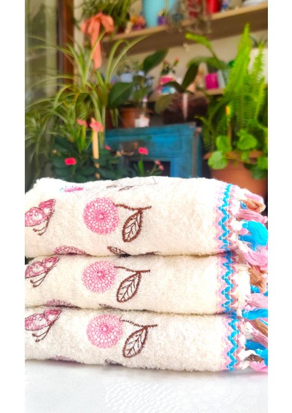 Annem Çeyizlik 50X90 Cm. Bukle Dokulu Yeni Trend Kalp ve Çiçek Nakışlı El, Yüz Havlusu (3.lü Set)