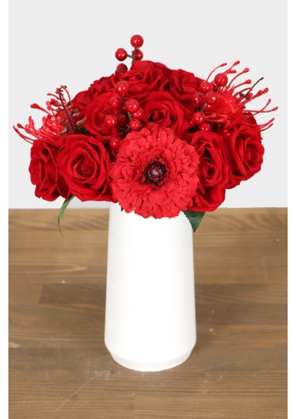 Beyaz Lüks Vazoda Kadife Gül Gerbera Tanzimi 30 cm