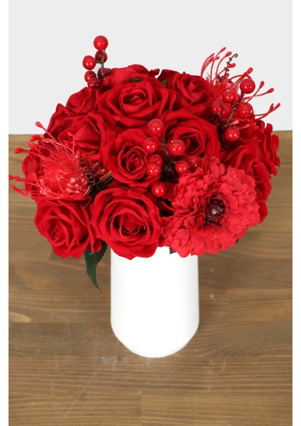 Beyaz Lüks Vazoda Kadife Gül Gerbera Tanzimi 30 cm fiyatları