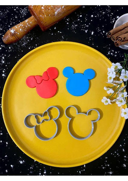 Main Collectibles Mickey ve Minnie Mouse 2'li Kurabiye Kalıbı Kurabiye Şekillendirici Kurabiye Kesici Seti