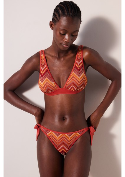 Brazilian Dokulu Ve Dantelli Çok Renkli Bikini Altı modelleri