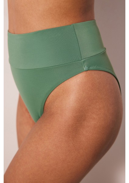 Super High Leg Yeşil Bikini Altı