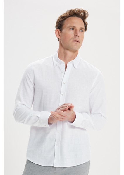 Erkek Beyaz Slim Fit Dar Kesim Gizli Düğmeli Yaka Keten Görünümlü %100 Pamuk Flamlı Gömlek modelleri