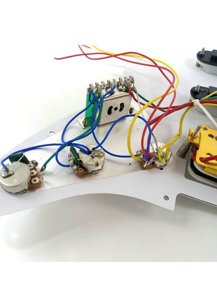 Elektro Gitar Pickguard Manyetikler Yüklü Önceden Kablolanmış Scratchplate Düzeneği 11 Delik Ssh Beyaz (Yurt Dışından) modelleri