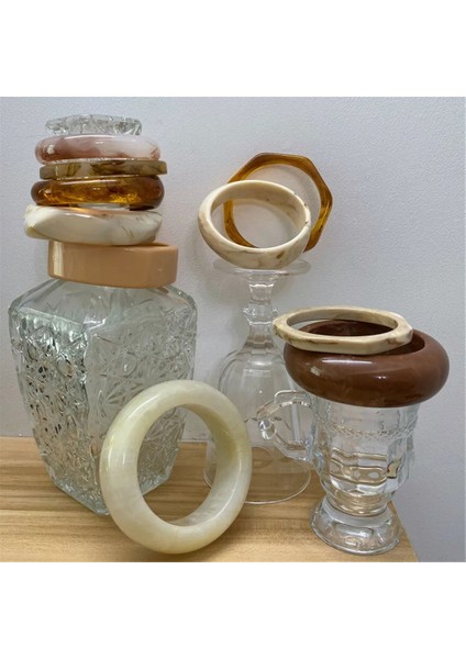 No.20 Boyutu 2021 Yenı Vintage Renkli Reçine Akrilik Geometrik Düzensiz Kare Yuvarlak Bileklik Kadınlar Için Basit Stil Bilezik Mücevherat (Yurt Dışından) modelleri