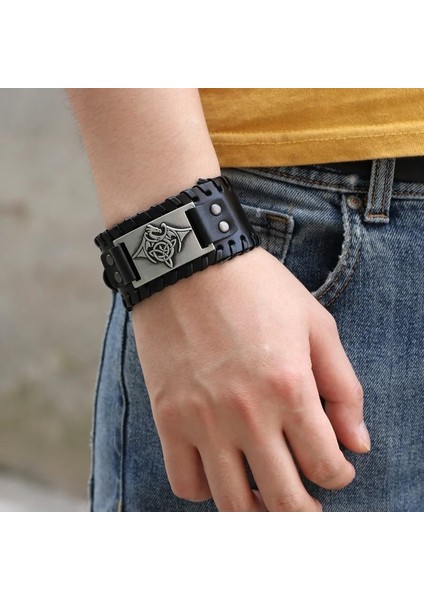 1061-A 2021 Trendy Moda Deri Geniş Versiyonlu Bilezik Erkekler Için Nefis Spor ve Eğlence Bilezikler Bilekte Parti Takıları (Yurt Dışından) indirimleri