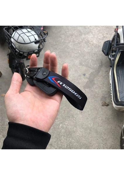 R1250RT Stili Bmw Için R1250GS R1200GS Adv F850GS F750GS R1250RT R1200RT F900XR F900R F800R G310R Motosiklet Nakış Rozeti Anahtarlık Anahtarlık (Yurt Dışından)