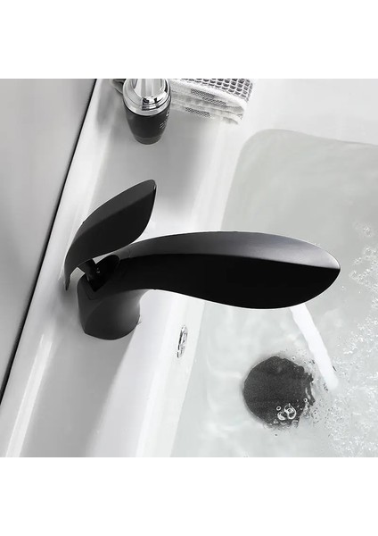 MP19-1 Siyah-Altın Tarzı Lüks Banyo Musluk Gül Altın Şelale Havzası Musluk Tek Delik Soğuk ve Sıcak Su Musluk Havzası Musluk Mikser Tak Musluk (Yurt Dışından)