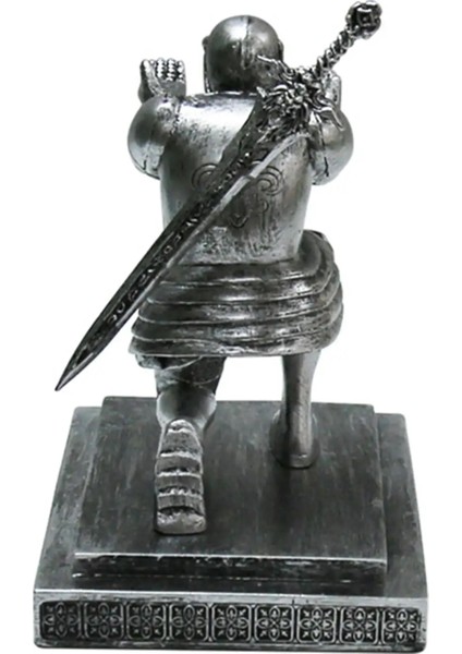 Kalem Stili ile Sıcak Satış Yönetici Memur Şövalye Kalemlik Kılıç ile 15*10*15 cm Zırh Şövalye Kırtasiye Ortaçağ Tema Reçine Dekor Ofis Için (Yurt Dışından) indirimleri