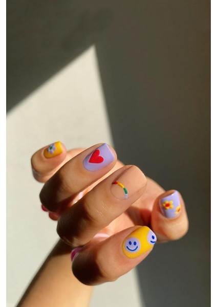 Gülen Yüzler Espirili Smiley nail Art Süsü- Tırnak Çıkartmaları- Tırnak Dövmesi