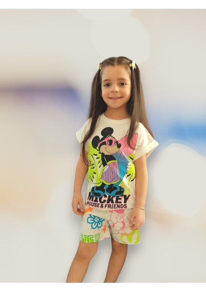 Yeni Sezon Kız Çocuk Mickey Mouse Baskılı T-Shirt Şort Takım 2'li Set modelleri