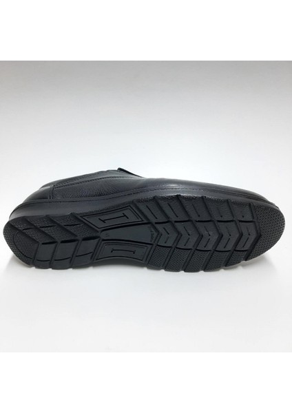 Deri Tam Günlük Siyah Bağcıksız Kauçuk Tabanlı Rahat Kışlık Erkek Ayakkabı C-49138 fırsatları