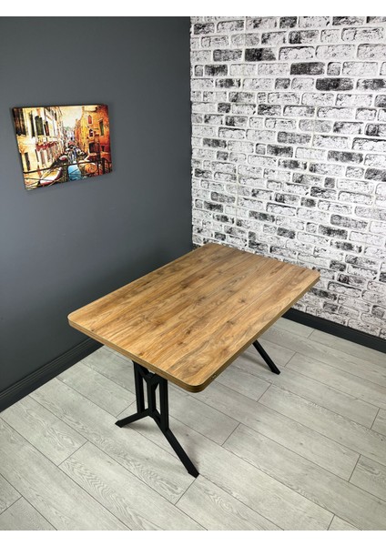 Handan Mutfak Yemek Masası Balkon Masası Kavisli Köşe Metal Siyah Ayak 110*70 cm