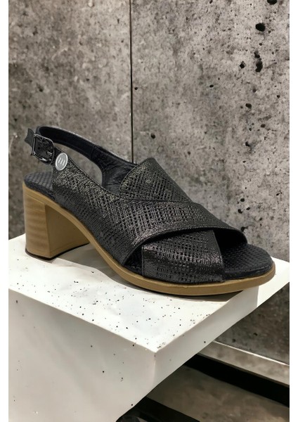 D24YS-1465 Çelik Kadın Sandalet