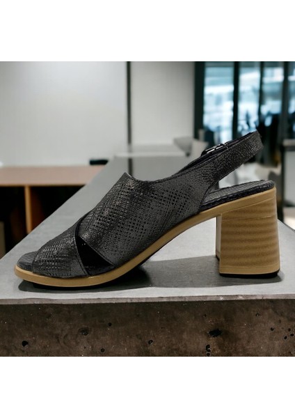 D24YS-1465 Çelik Kadın Sandalet modelleri