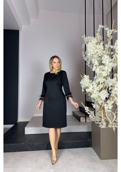 G0904 Kolları Otriş ve Taş Detaylı Elbise Siyah