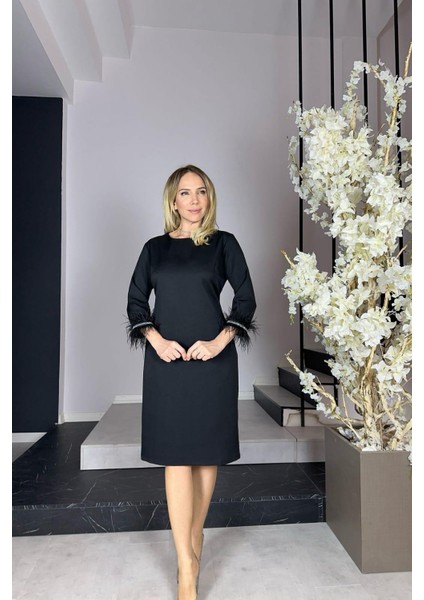 G0904 Kolları Otriş ve Taş Detaylı Elbise Siyah fiyatları