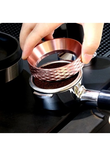 Siyah 53MM Tarzı Yeni Alüminyum Kahve Dozaj Halkası Distribütörü El Yapımı Kahve Makinesi Aracı mm Kahve Aksesuarları Için Barista Cof Ware (Yurt Dışından) fiyatları