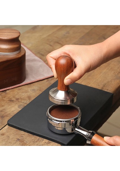 Açık Yeşil Tarzı 58,3 mm .3 mm Kahve Sabotaj Paslanmaz Çelik Kahve Tozu Çekiç Kolu Düz Taban Espresso Kahve Aksesuarları Barista (Yurt Dışından) fırsatları