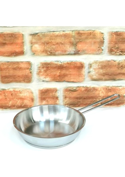 Kapsül Tabanlı Çelik Tava -Yumurta Tavası- Metal Saplı - 18 cm