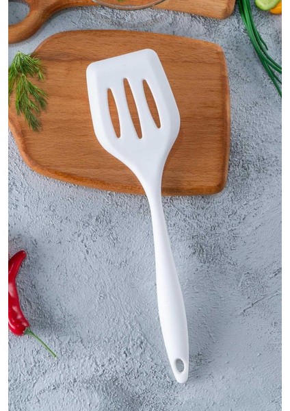Beyaz Delikli Silikon Spatula 20CM