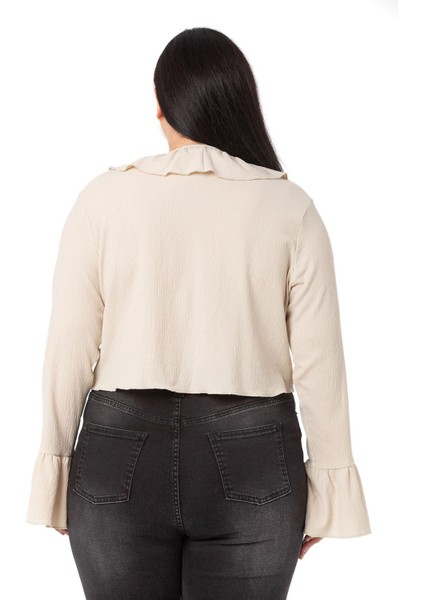 Büyük Beden Yakası ve Kolu Fırfır Detaylı Bağlamalı Bej Rengi Bolero modelleri