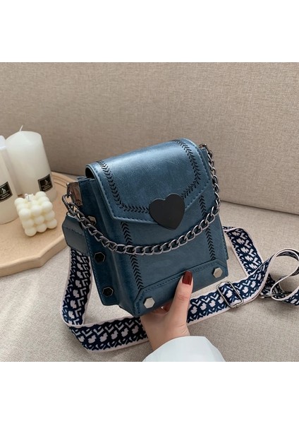 Siyah Stil Çanta Kadın Yeni Kore Tarzı Retro Kalp Şeklinde Kilit Cep Telefonu Kadın Çantası Çivili Omuz Çantası Kadın Messenger Çanta (Yurt Dışından) fırsatları