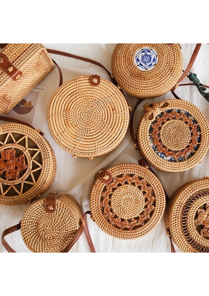 WHITELOUKONG18X8CM Tarzı Dokuma Kamış Örgü Çanta Yuvarlak Hasır Omuz Çantası Küçük Plaj Çantaları Kadın Yaz Hollow El Yapımı Messenger Crossbody Çanta (Yurt Dışından) indirimleri