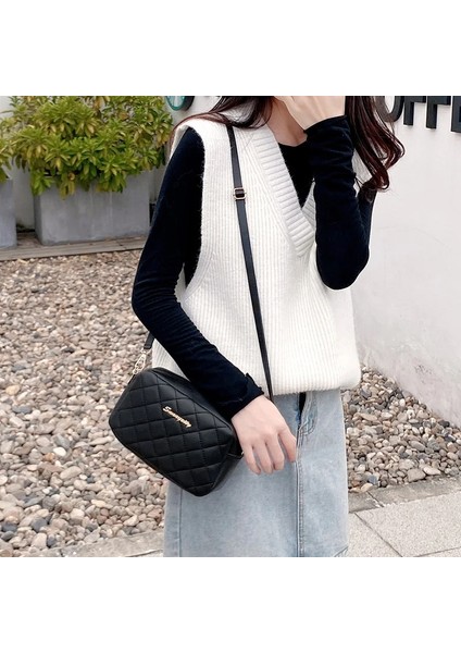 Siyah Stil 2022 Püskül Küçük Messenger Çanta Kadınlar Için Trend Lingge Nakış Kamera Kadın Omuz Çantası Moda Zincir Bayanlar Crossbody Çanta (Yurt Dışından) modelleri