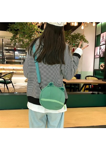 No.2 Tarzı Kadın Kişilik Sevimli Kurbağa Küçük Yuvarlak Çanta Yeni Kore Kanvas Çanta Kadın Tudent Omuz Askılı Çanta (Yurt Dışından) fırsatları