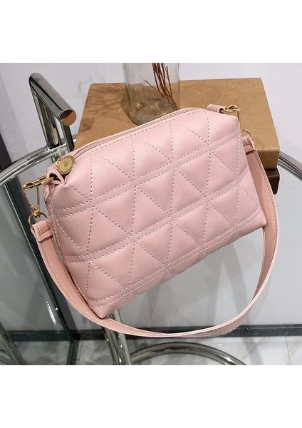 169-PEMBE-2 Tarzı 2022 Püskül Küçük Messenger Çanta Kadınlar Için Trend Lingge Nakış Kamera Kadın Omuz Çantası Moda Zincir Bayanlar Crossbody Çanta (Yurt Dışından)