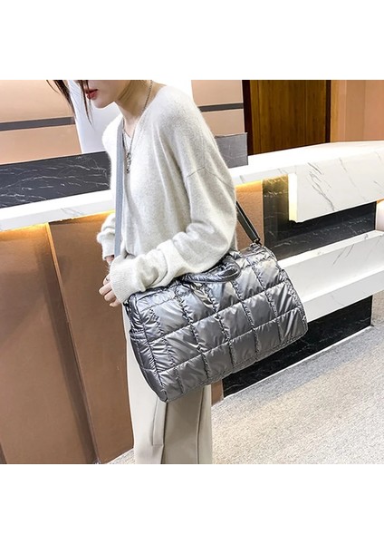 Karpuz Kırmızı Stil 2021 Yeni Kış Omuz Çantası Kadın Çanta Uzay Pedi Pamuk Tüy Aşağı Çanta Moda Kadın Büyük Kapasiteli Crossbody Çanta (Yurt Dışından) indirimleri
