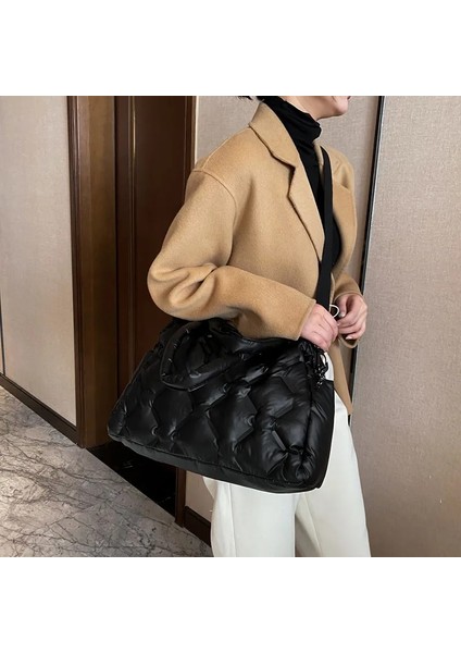 Renkli Stil Kış Yeni Kadınlar Için Büyük Kapasiteli Omuz Çantası Su Geçirmez Naylon Çantalar Uzay Pedi Pamuk Tüy Aşağı Çanta Omuz ile Büyük Çanta (Yurt Dışından) fiyatları