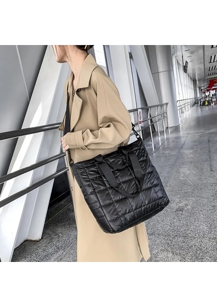 Altın Tarzı 34CMX34CMX14CM Leftsıde Nylon Shoulder Side Bags Designer Soft Cotton Padded Woman Handbag Quilted Short Handle Totes War Hit Winter (Yurt Dışından) fırsatları